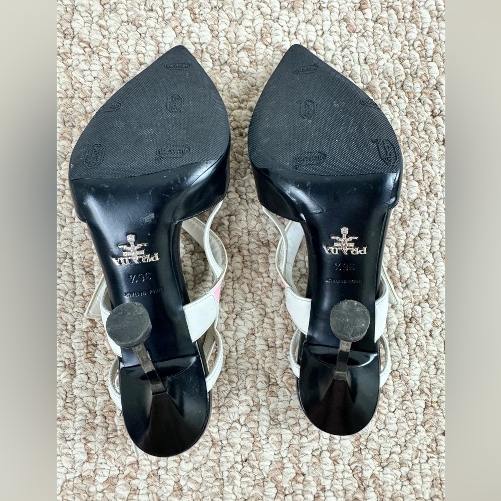 Prada
Mary Jane patent leather heels Size 36 1/2 - Picture 7 of 11